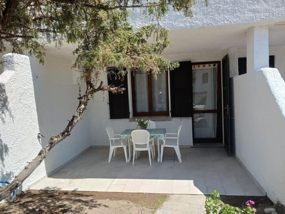 Appartamento A Baia Santa Reparata Esterno foto