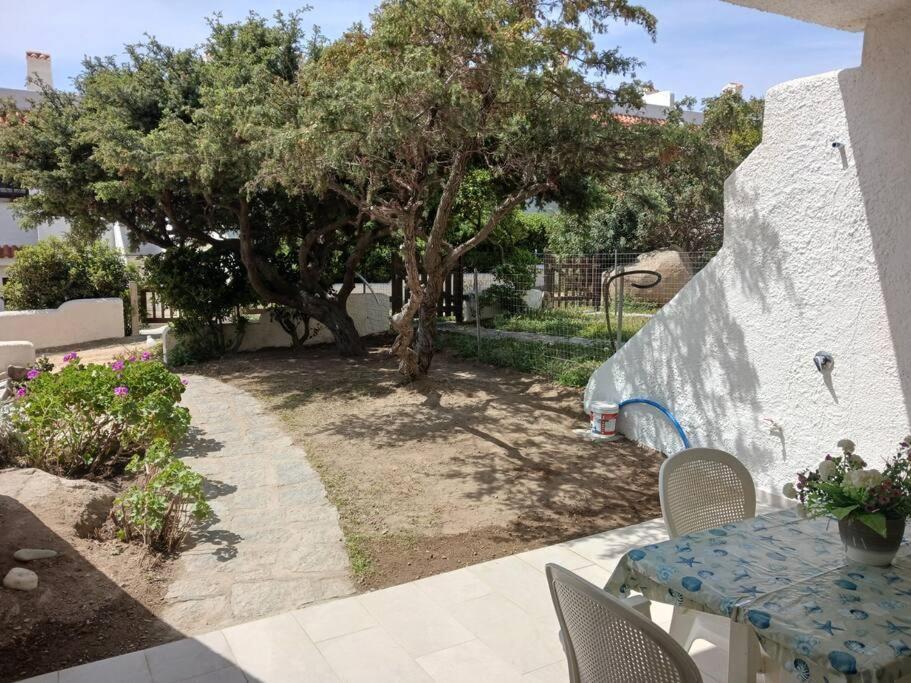 Appartamento A Baia Santa Reparata Esterno foto